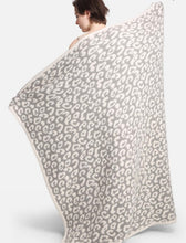 Load image into Gallery viewer, Comfy Luxe Comfy Blanket
